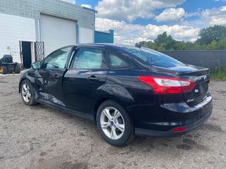 2014 Ford Focus SE - Exterior Rear Left Corner Image